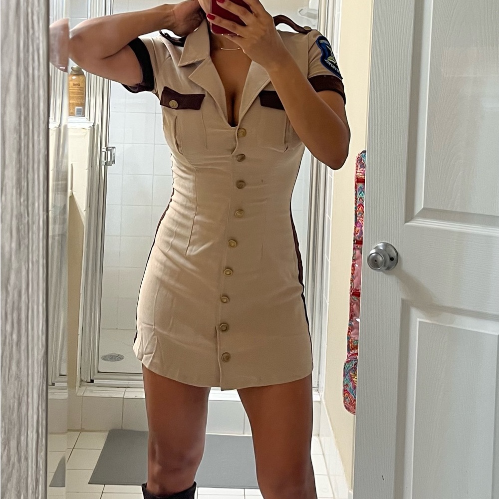 New Halloween costume Don’t Stop Cop size Medium